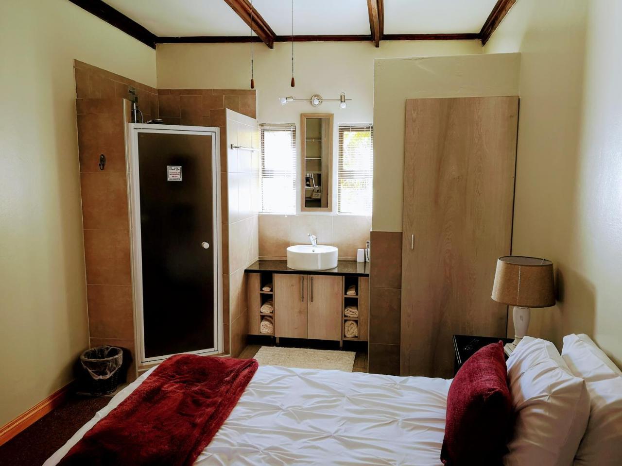 Rest-A-While Guest House - Pretoria-Noord Exterior foto
