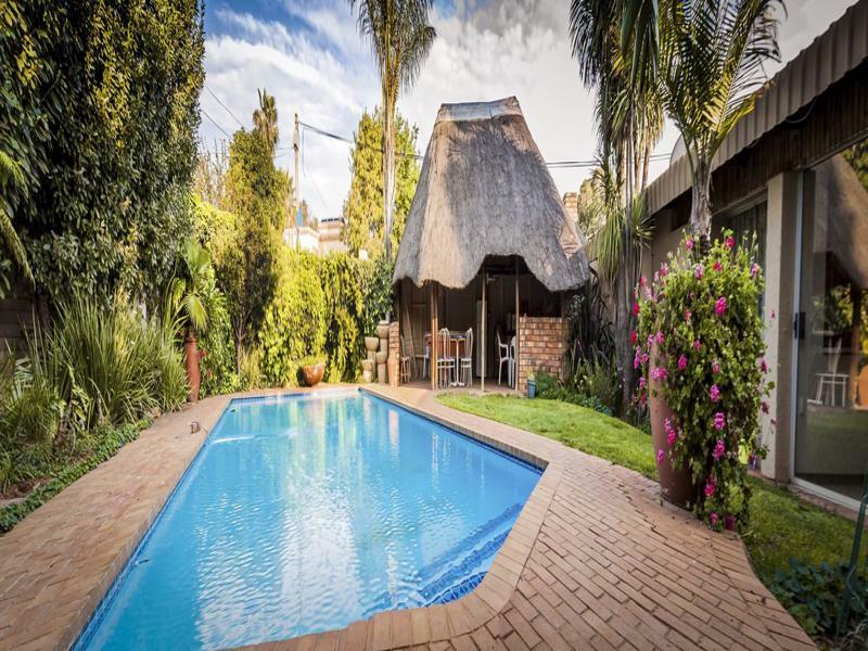 Rest-A-While Guest House - Pretoria-Noord Exterior foto